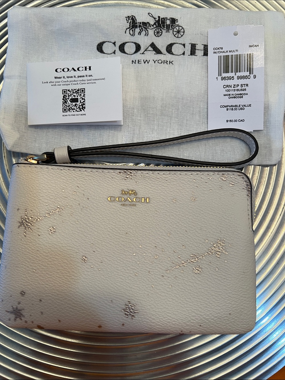 Coach NWT Chalk Star-Accent Wristlet Pouch - Picture 2 of 7
